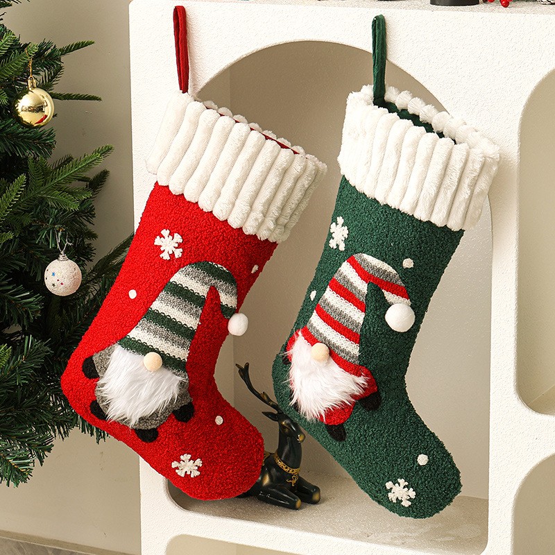Duża, bez twarzy, postać starc – Christmas Stocking Hanging recenzja i cena